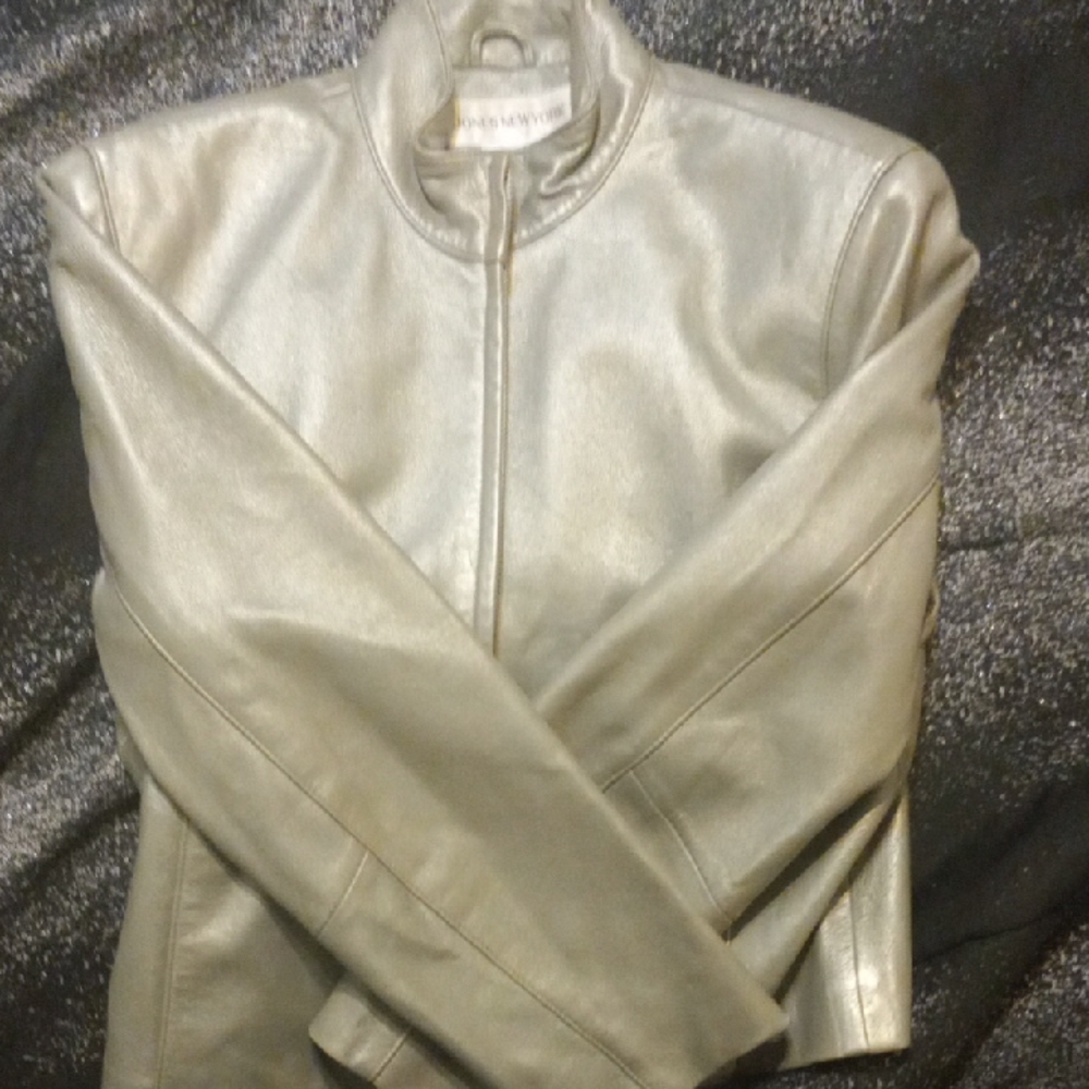 Jones New York Silver Leather Jacket with Stand-Up Collar